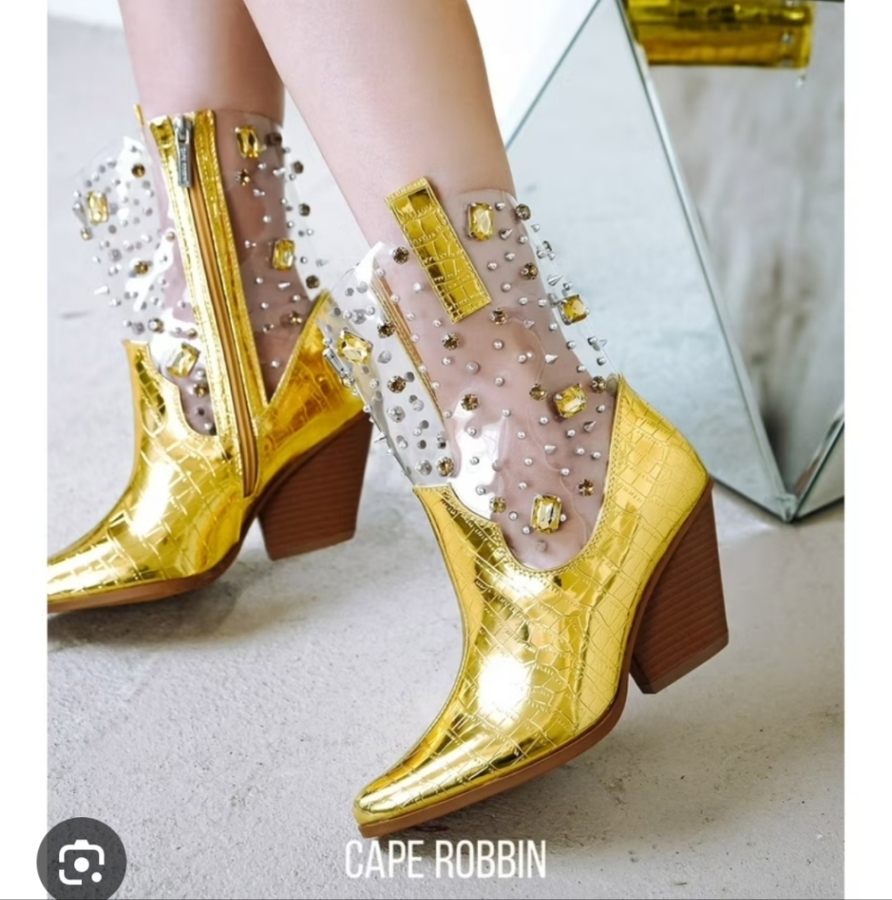 NEW Cape Robbin Gold and Clear Women's Ankle Boots